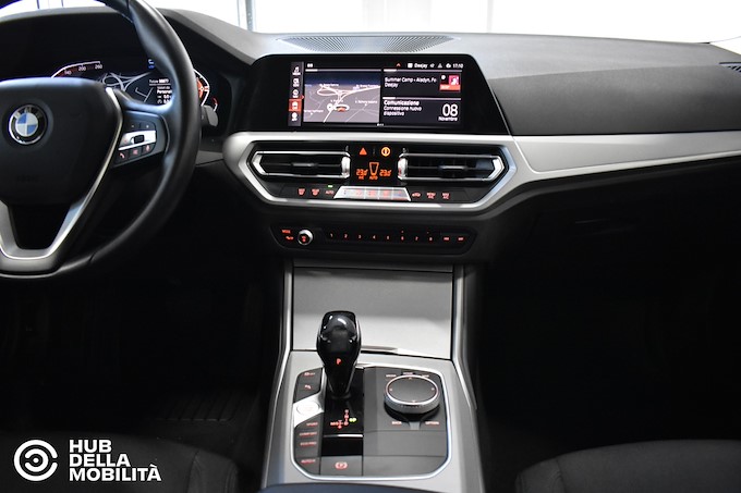 BMW 320d 48V xDrive Touring Business Advantage